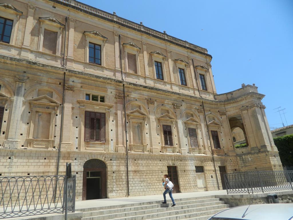 Casa Elia: Locazione Breve Appartement Noto Buitenkant foto