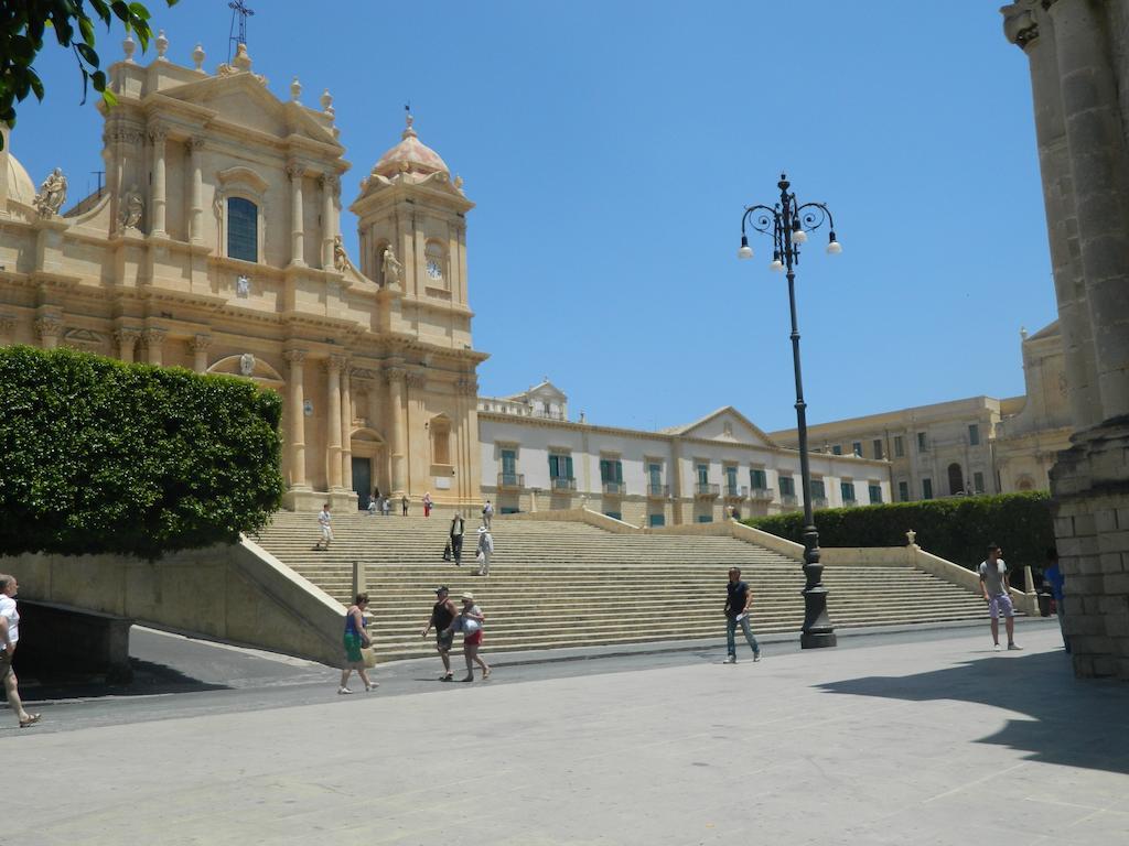 Casa Elia: Locazione Breve Appartement Noto Kamer foto