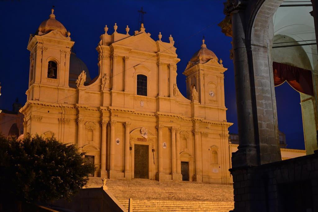 Casa Elia: Locazione Breve Appartement Noto Buitenkant foto