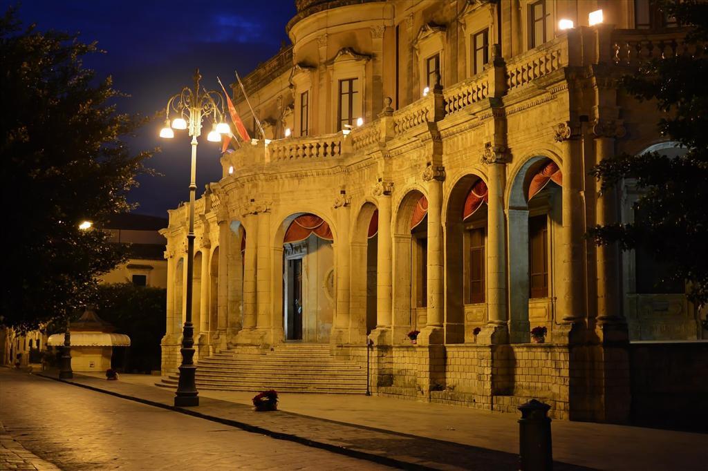 Casa Elia: Locazione Breve Appartement Noto Buitenkant foto
